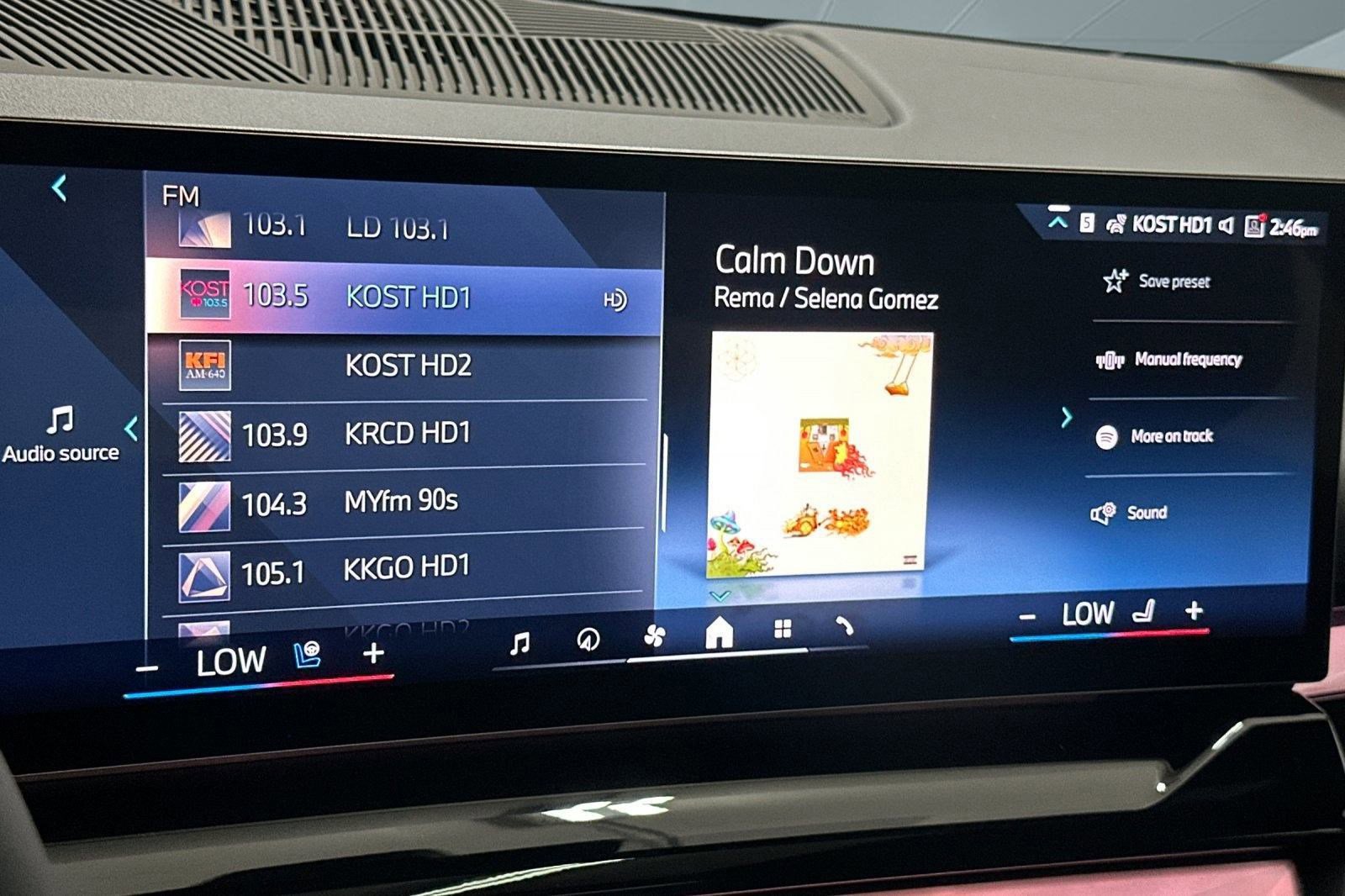 New 2026 BMW 550e xDrive w/ Premium Package image 21