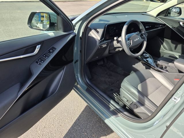 Certified 2024 Kia Niro Wind w/ Wind Preserve Package FWD image 21