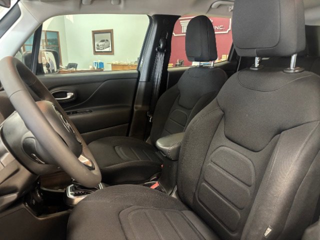 Used 2022 Jeep Renegade Latitude image 14