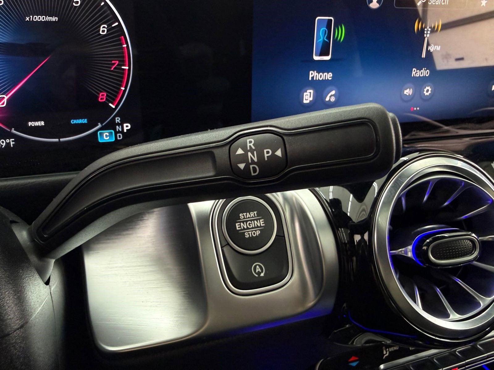 New 2025 Mercedes-Benz GLB 250 4MATIC image 16