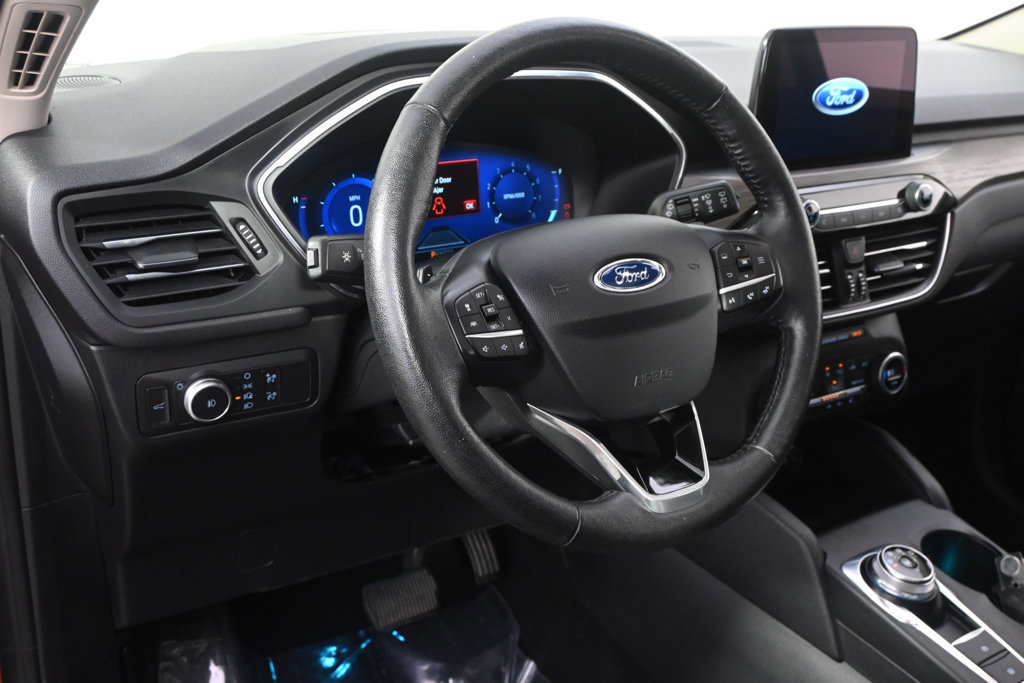 Used 2020 Ford Escape Titanium AWD/4WD image 12