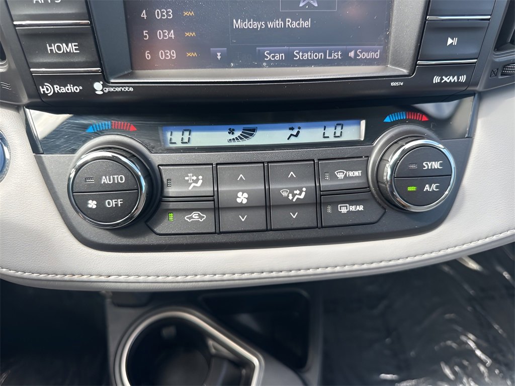 Used 2018 Toyota RAV4 XLE image 18