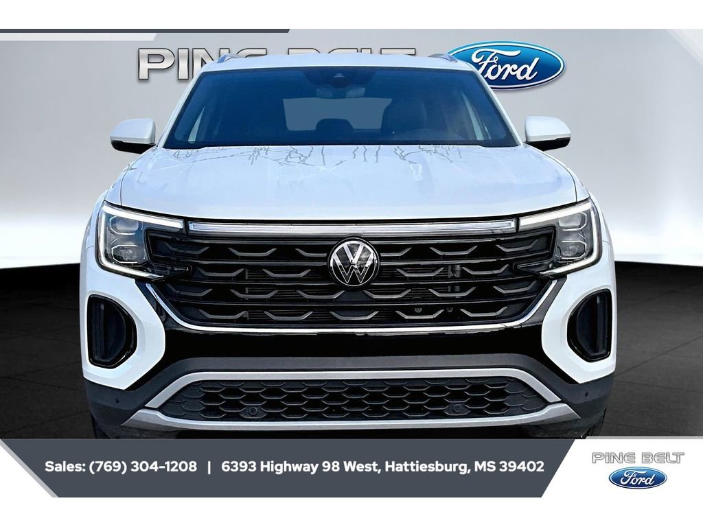 Used 2024 Volkswagen Atlas Cross Sport SE image 3