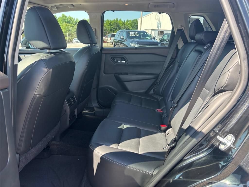 Used 2023 Nissan Rogue SL w/ SL Premium Package FWD image 13