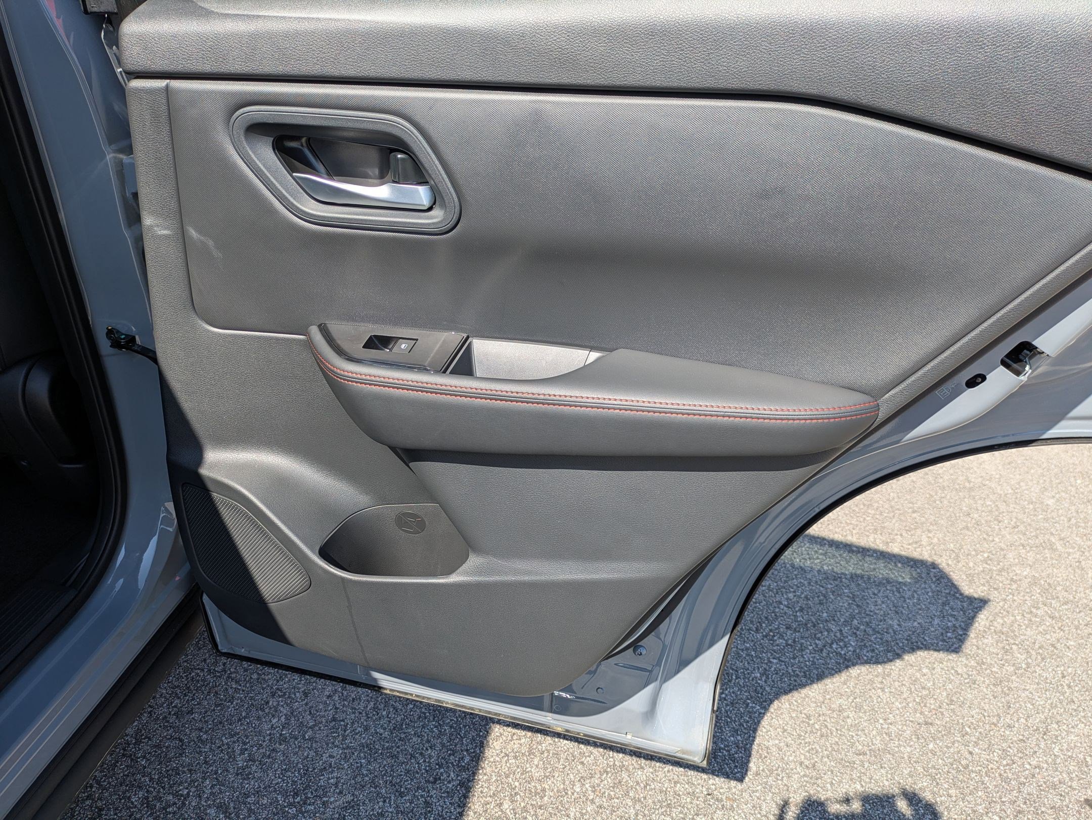 Certified 2026 Nissan Rogue SV image 31