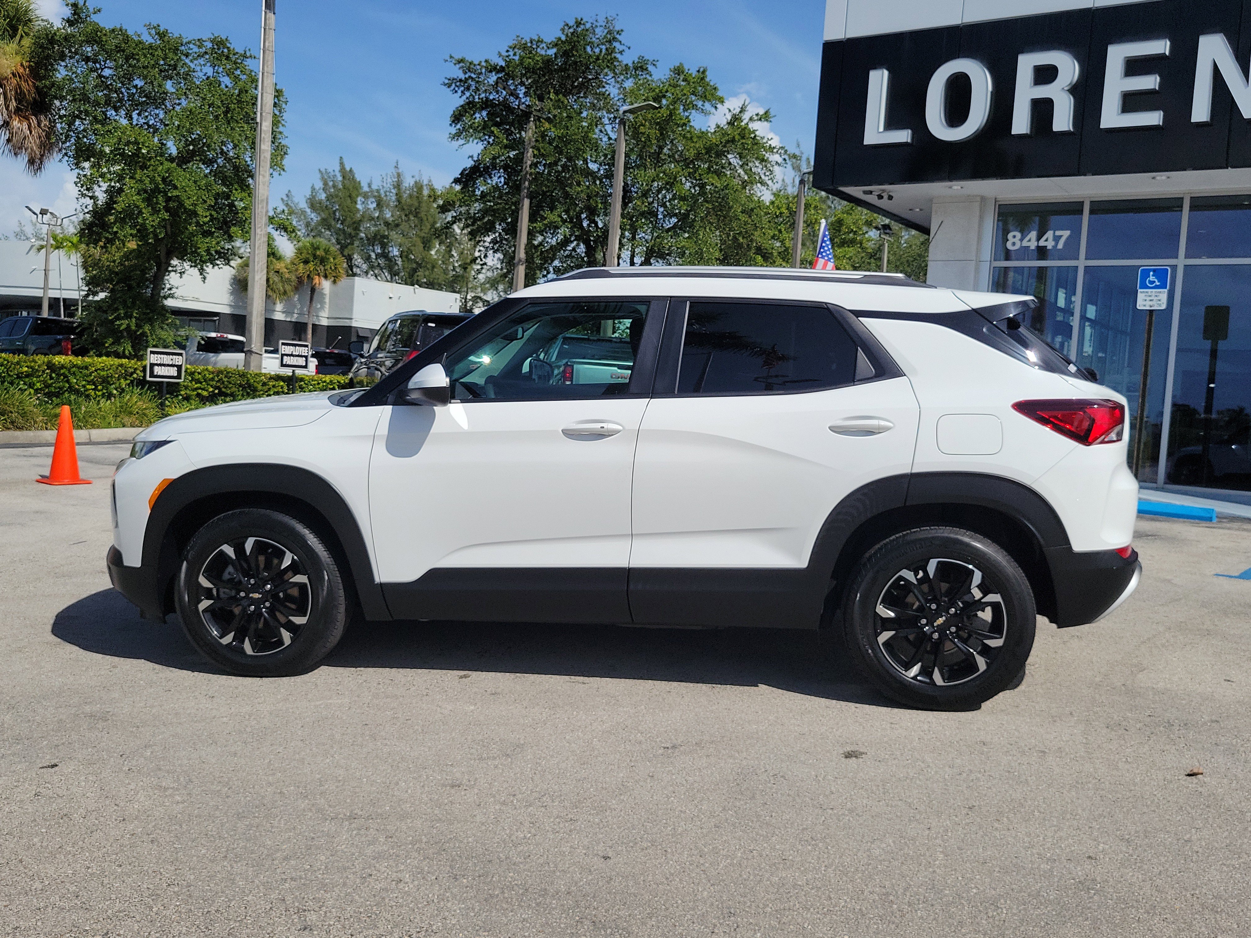 Used 2022 Chevrolet TrailBlazer LT w/ Convenience Package image 8