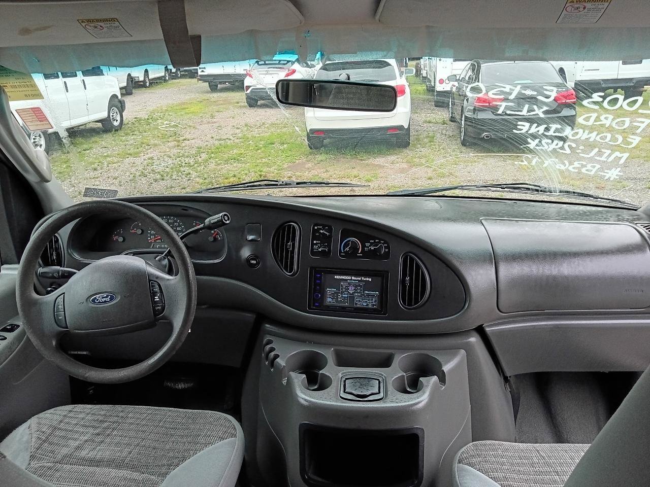Used 2003 Ford E-150 and Econoline 150 Wagon RWD image 17
