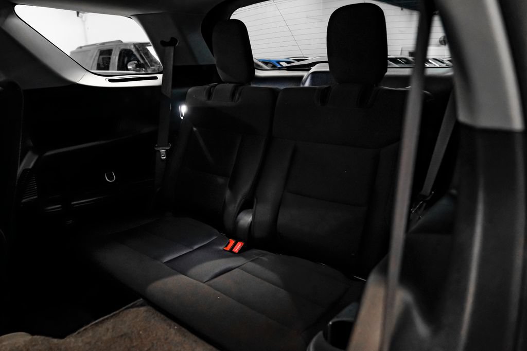 Used 2023 Ford Explorer XLT RWD image 39