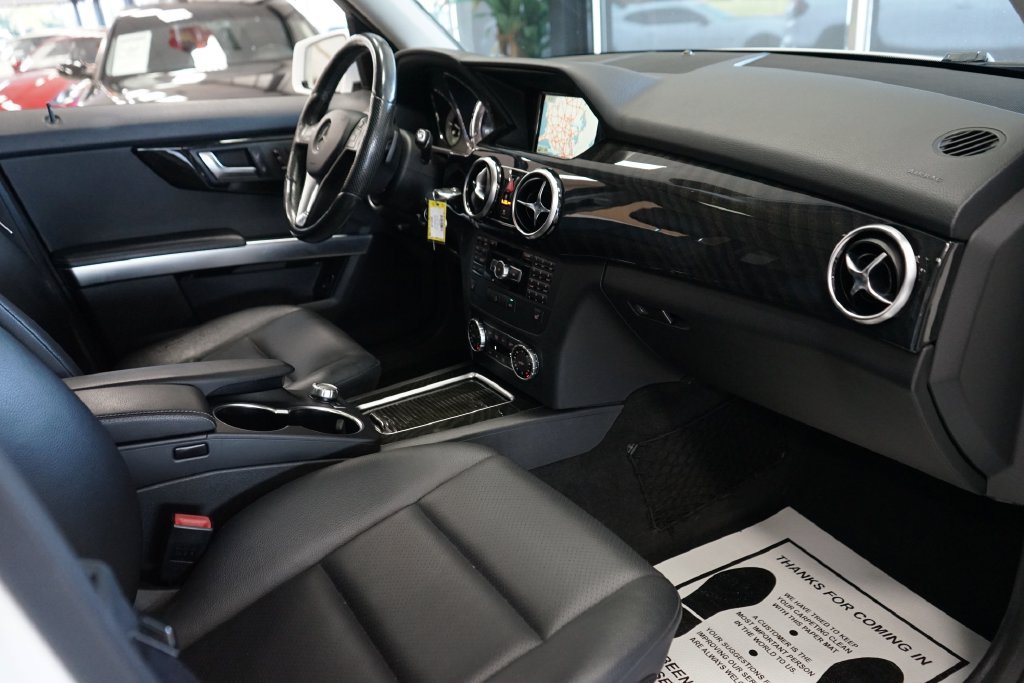 Used 2015 Mercedes-Benz GLK 350 4MATIC image 41