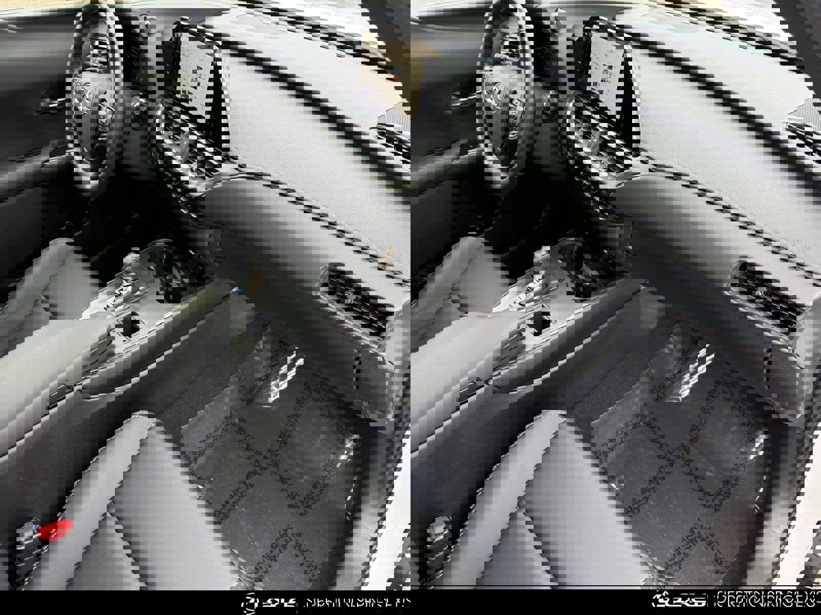 Certified 2025 Lexus UX 300h FWD image 31