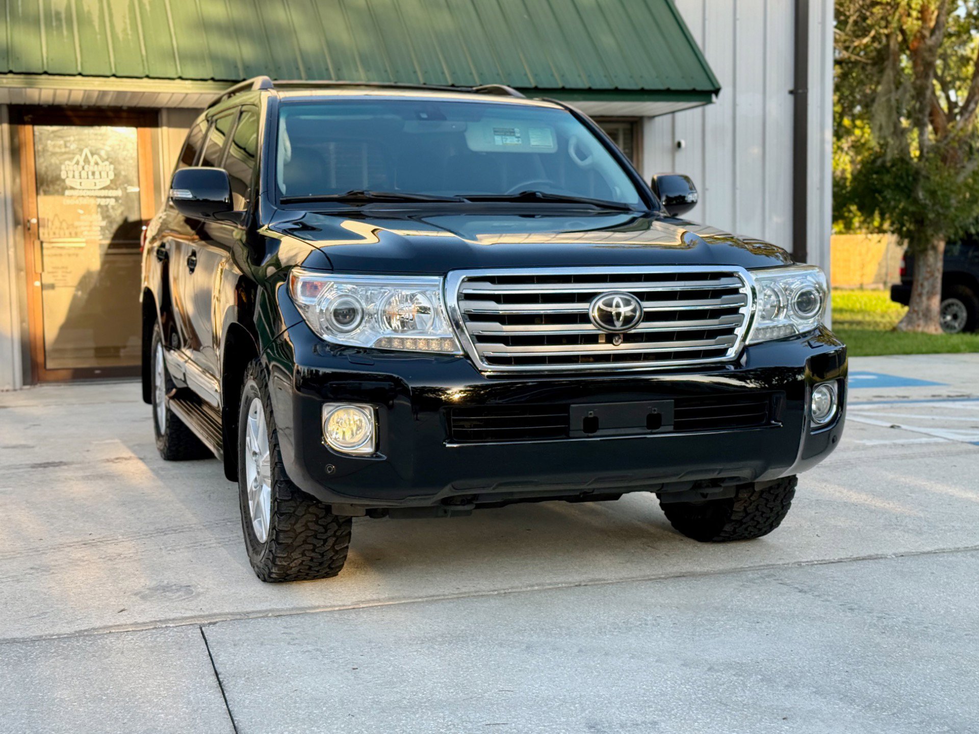 Used 2013 Toyota Land Cruiser image 27