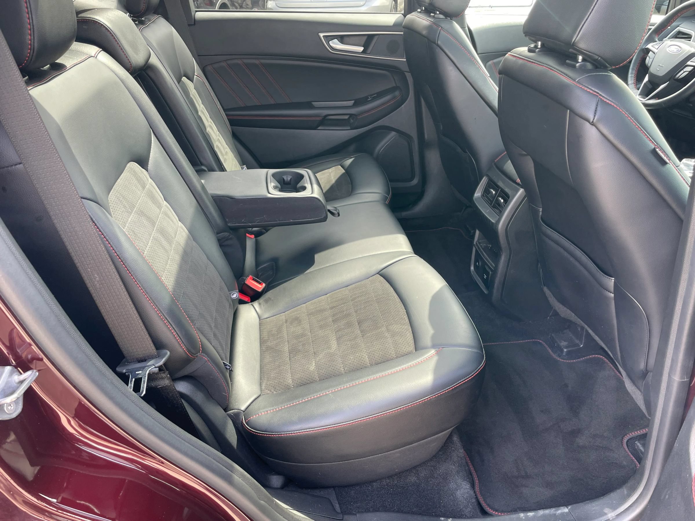 Used 2024 Ford Edge ST-Line AWD/4WD image 20