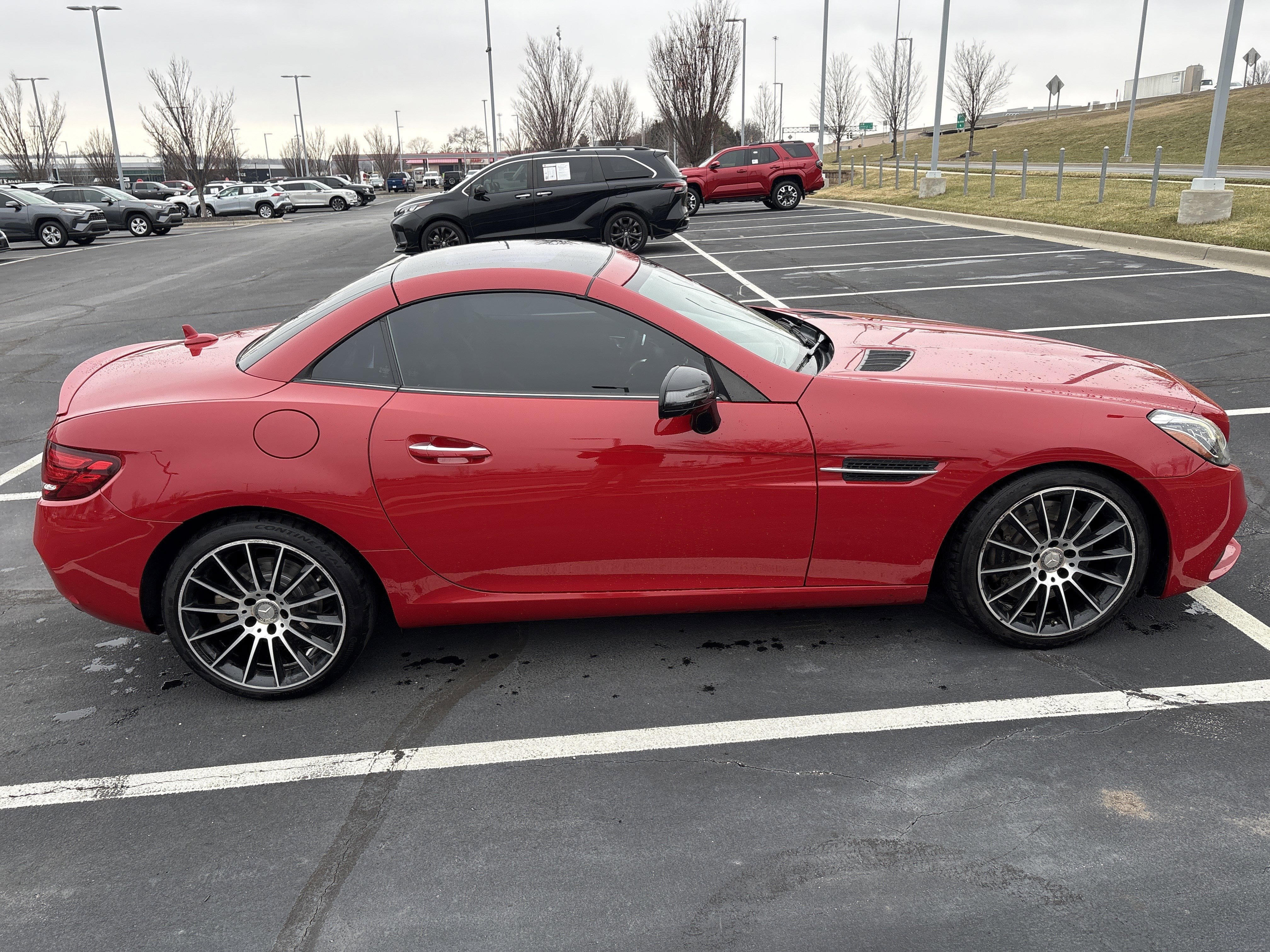 Used 2017 Mercedes-Benz SLC 300 image 11