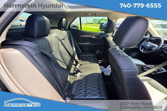 Used 2022 Buick Envision Avenir w/ Technology Package II AWD/4WD image 36