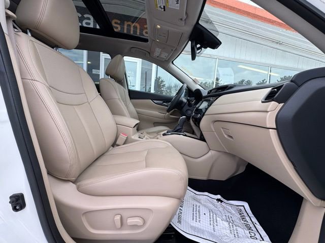 Used 2018 Nissan Rogue SL image 12