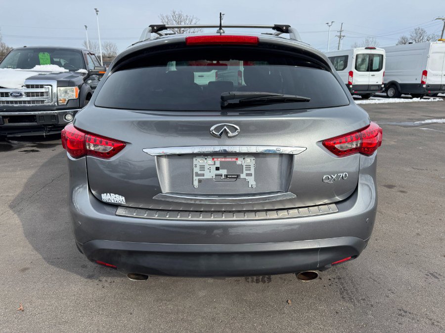 Used 2017 INFINITI QX70 AWD w/ Premium Package image 4