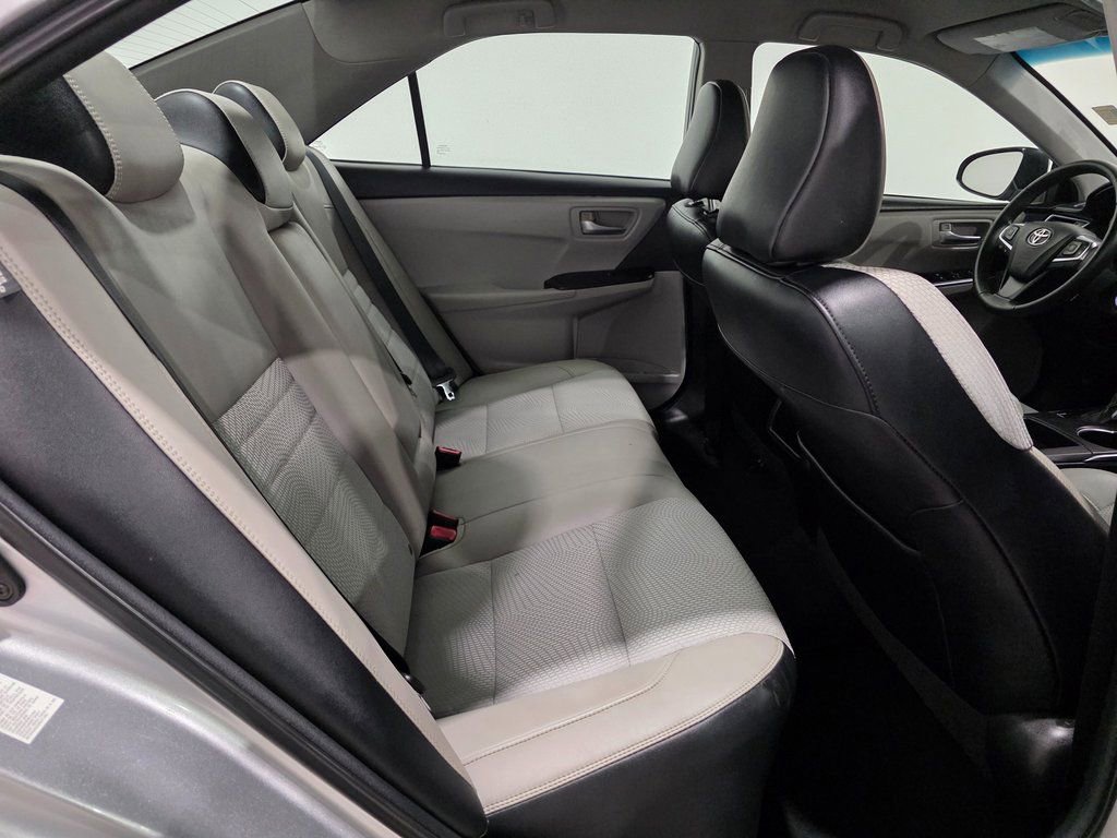 Used 2017 Toyota Camry SE image 24