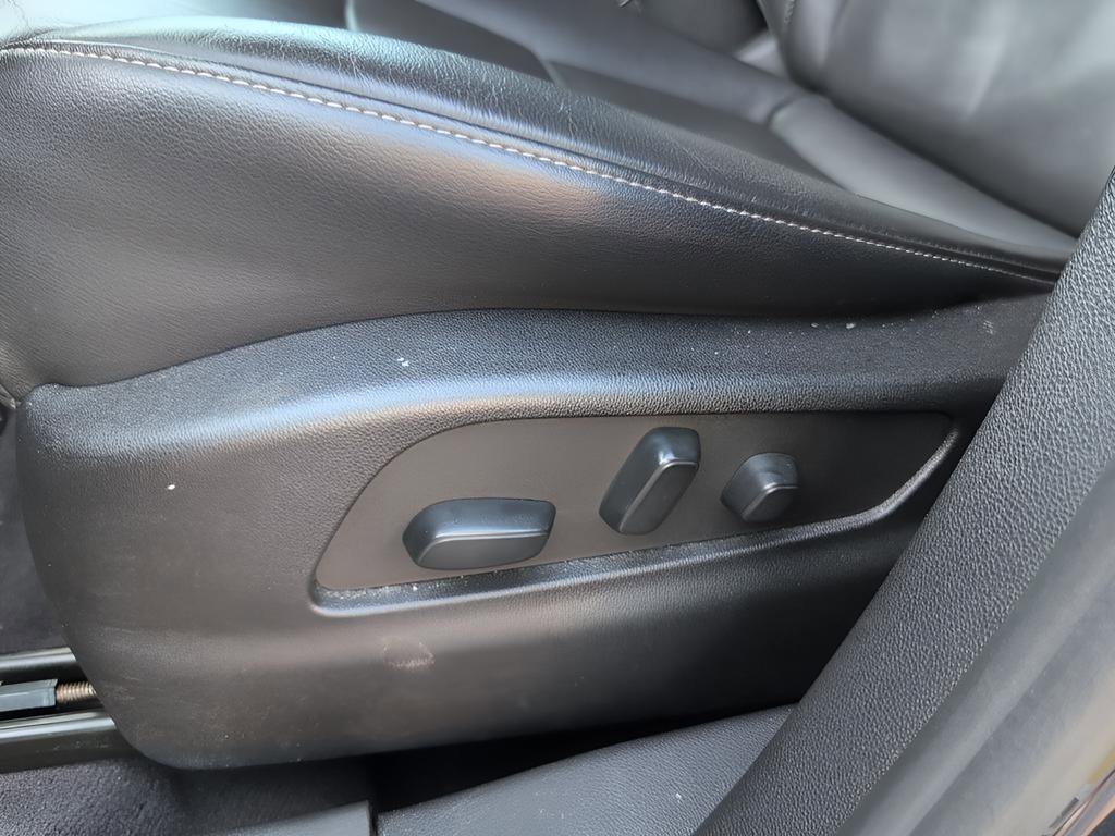 Used 2023 Cadillac XT4 Premium Luxury image 29