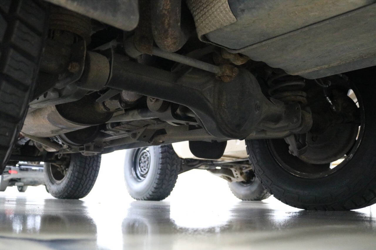 Used 2004 Land Rover Discovery HSE image 13