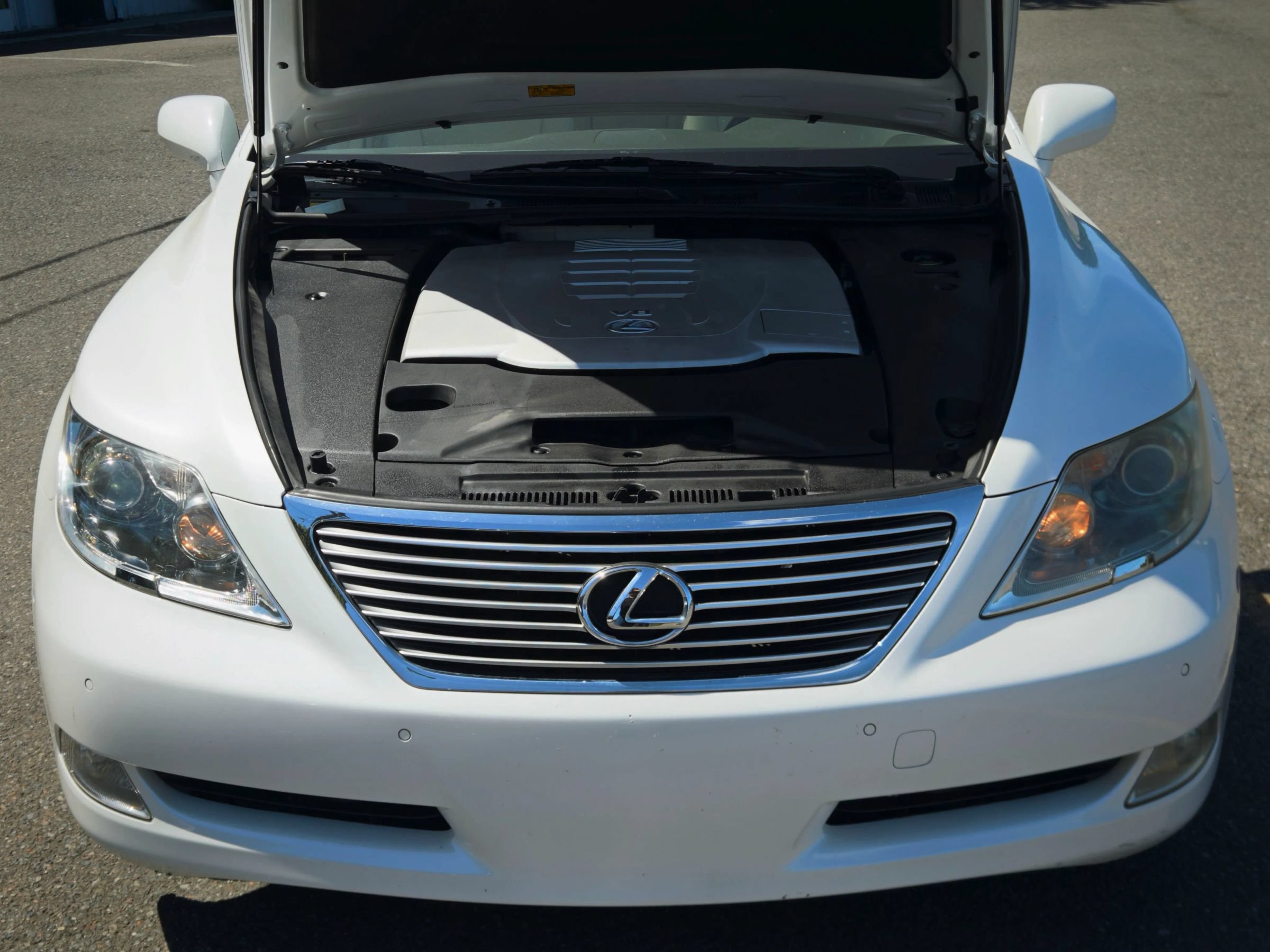 Used 2007 Lexus LS 460 w/ Comfort Pkg RWD image 49