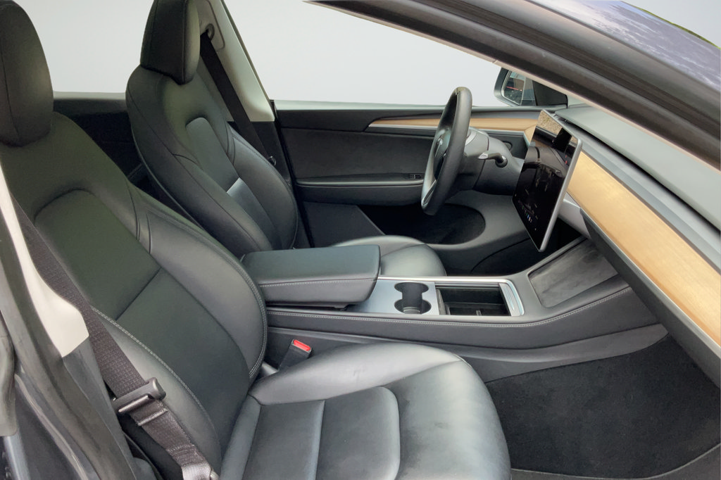 Used 2023 Tesla Model Y AWD image 19