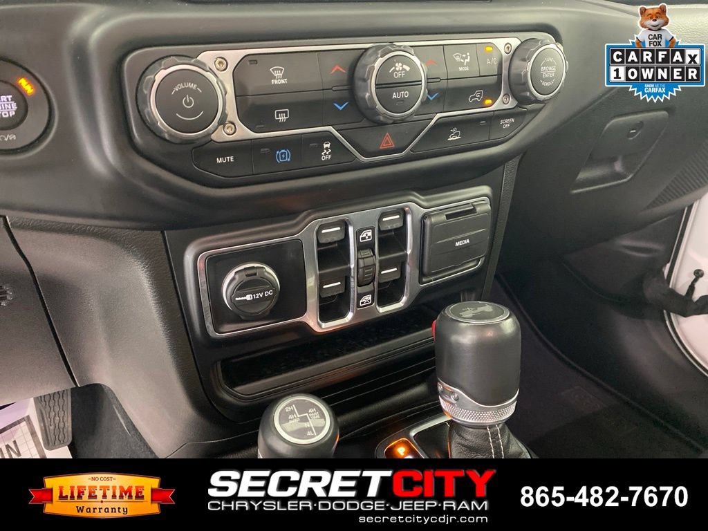Used 2022 Jeep Wrangler Unlimited Sahara AWD/4WD image 23