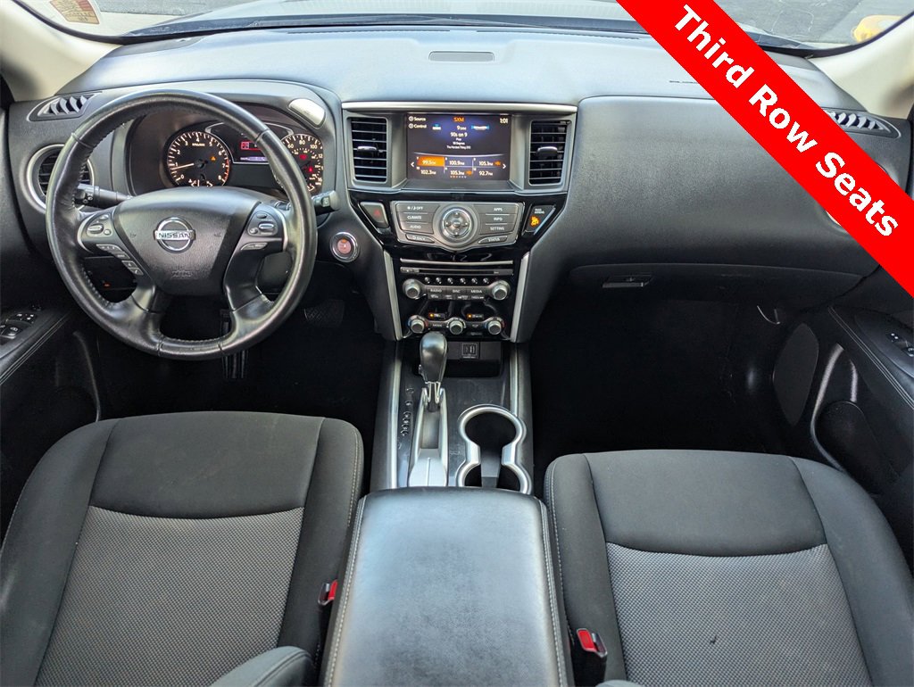 Used 2020 Nissan Pathfinder SV image 14