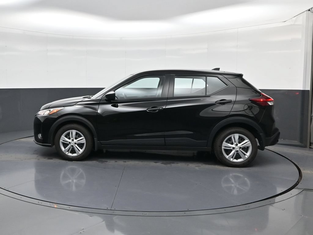 Certified 2025 Nissan Kicks Play S FWD image 5