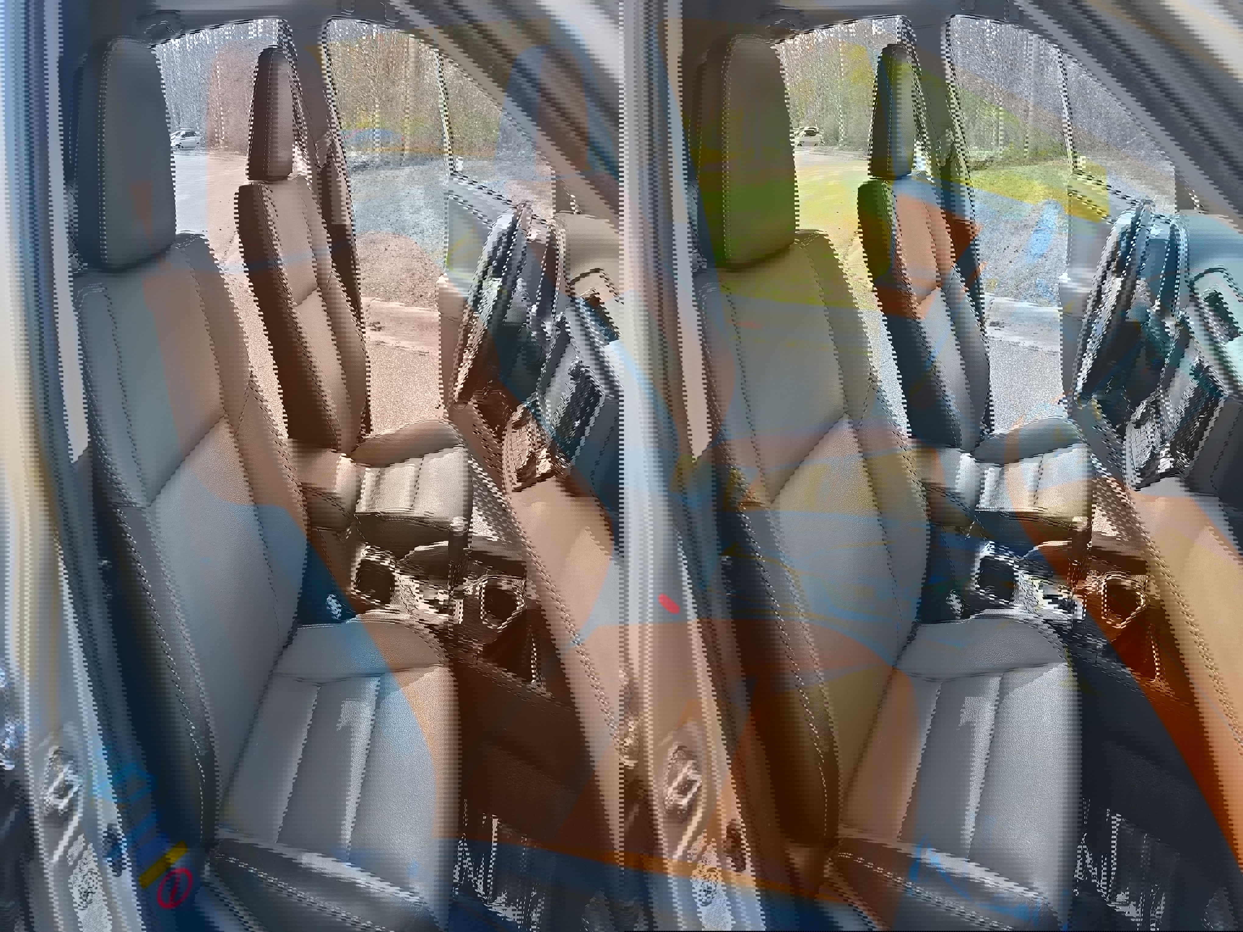 Used 2016 Toyota RAV4 Limited w/ Advanced Technology Package image 10