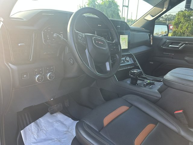Used 2025 GMC Sierra 1500 AT4 w/ Technology Package AWD/4WD image 18