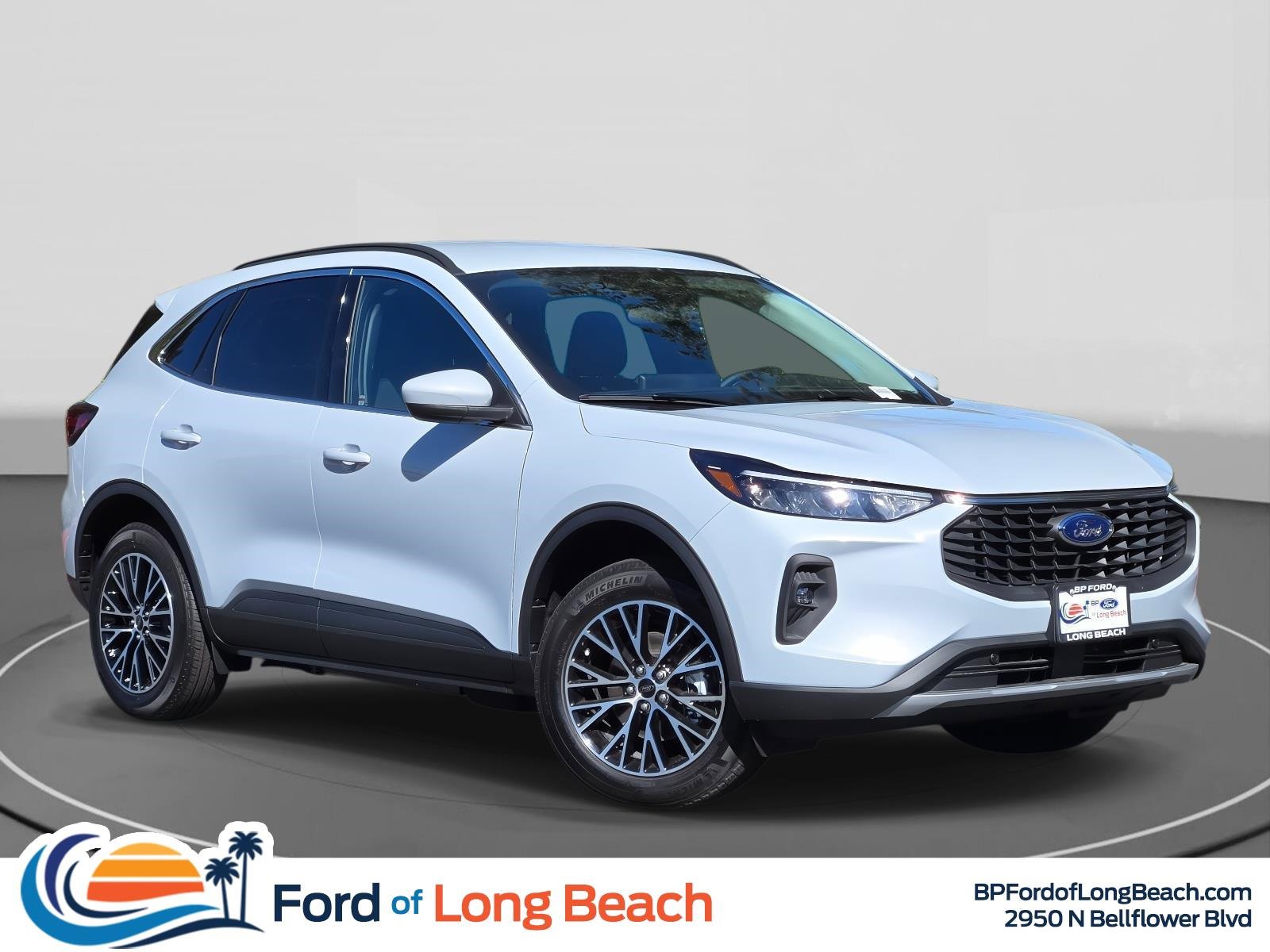 New 2025 Ford Escape SE