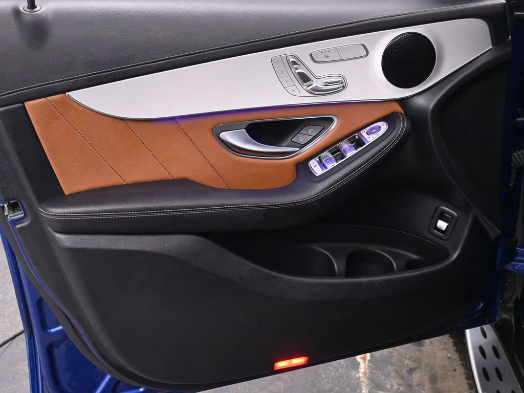 Used 2022 Mercedes-Benz GLC 300 4MATIC Coupe image 10