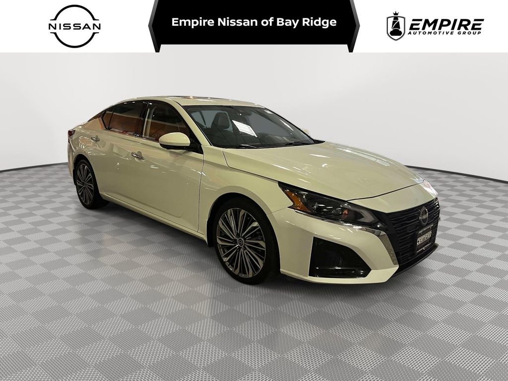Used 2023 Nissan Altima 2.5 SL FWD image 1