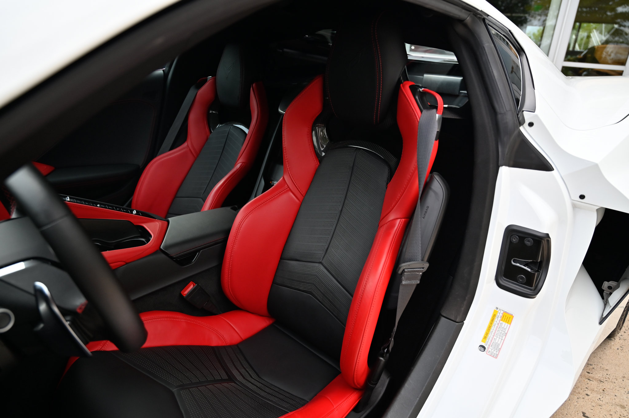 Used 2022 Chevrolet Corvette Stingray Preferred Cpe w/ Z51 Performance Package RWD image 19