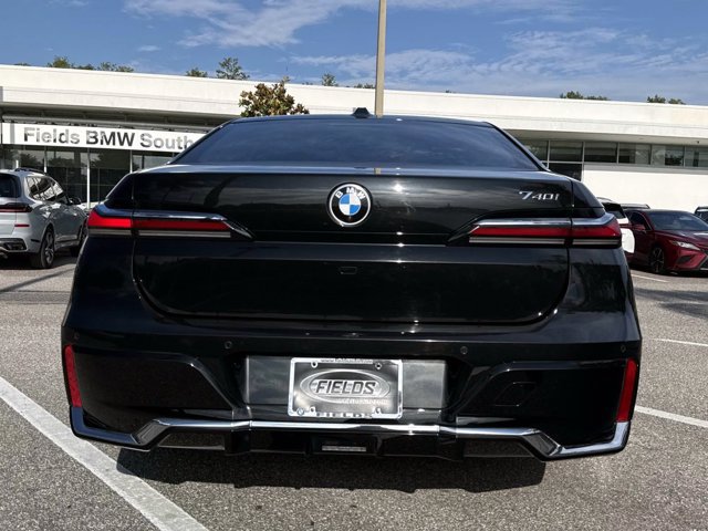 Used 2026 BMW 740i RWD image 4