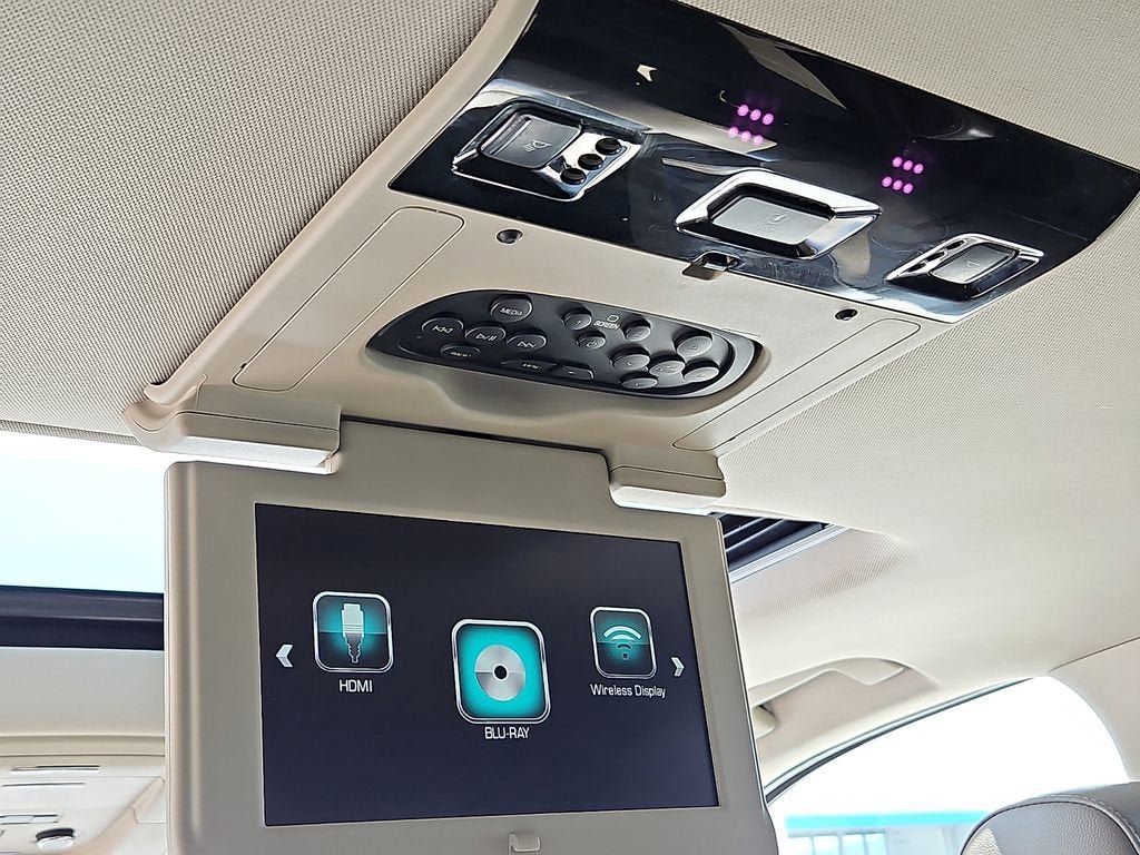 Certified 2020 Chevrolet Suburban LT AWD/4WD image 29