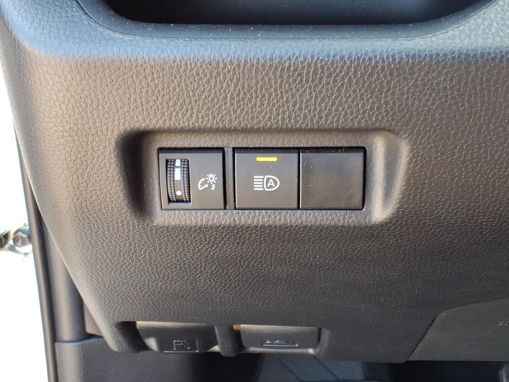 Used 2024 Toyota RAV4 XLE FWD image 16