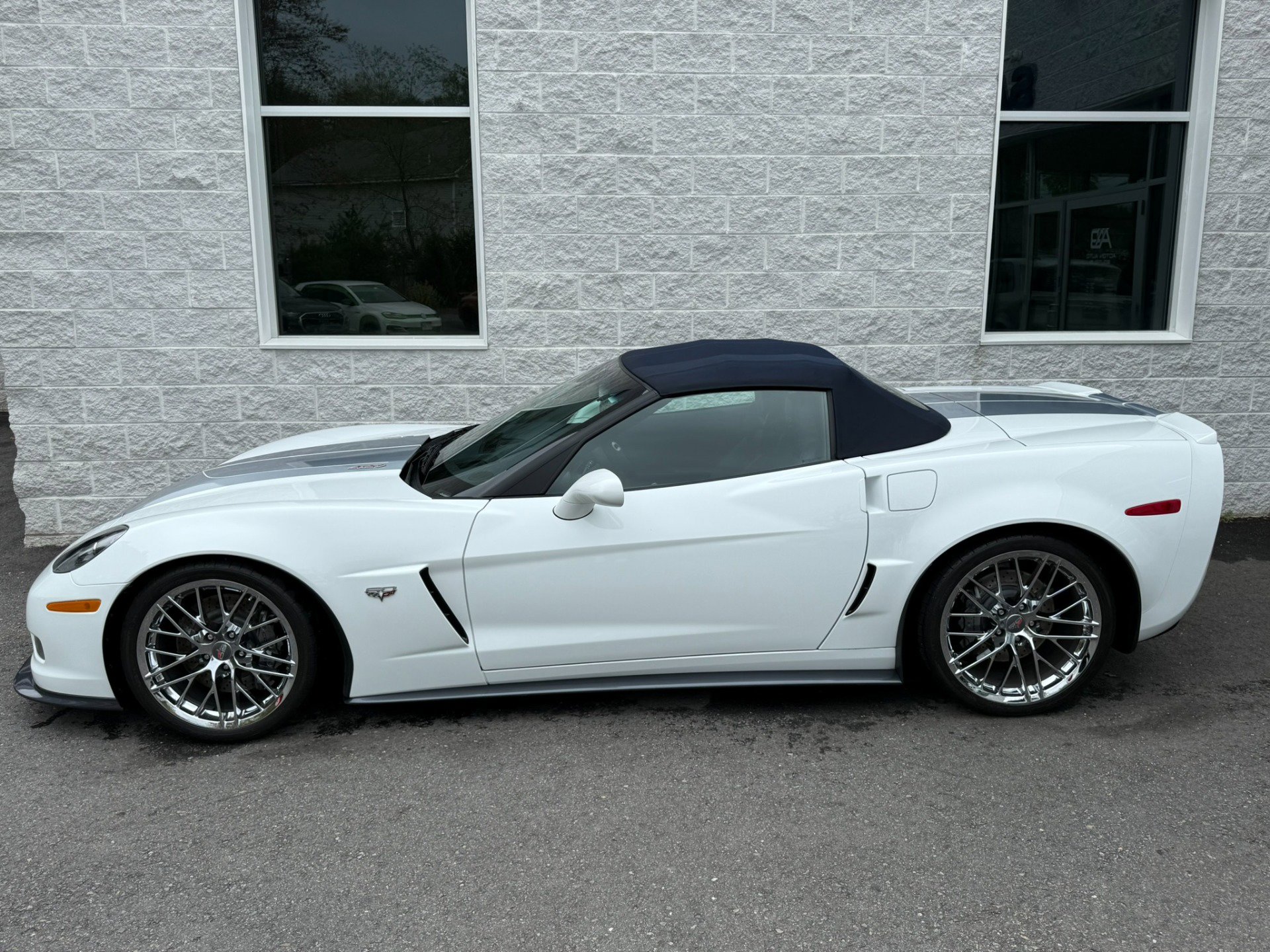 Used 2013 Chevrolet Corvette 427 w/ 1SC Preferred Equipment Group image 5