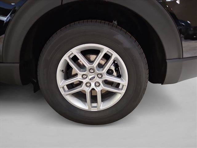 New 2026 Ford Explorer Active RWD image 9