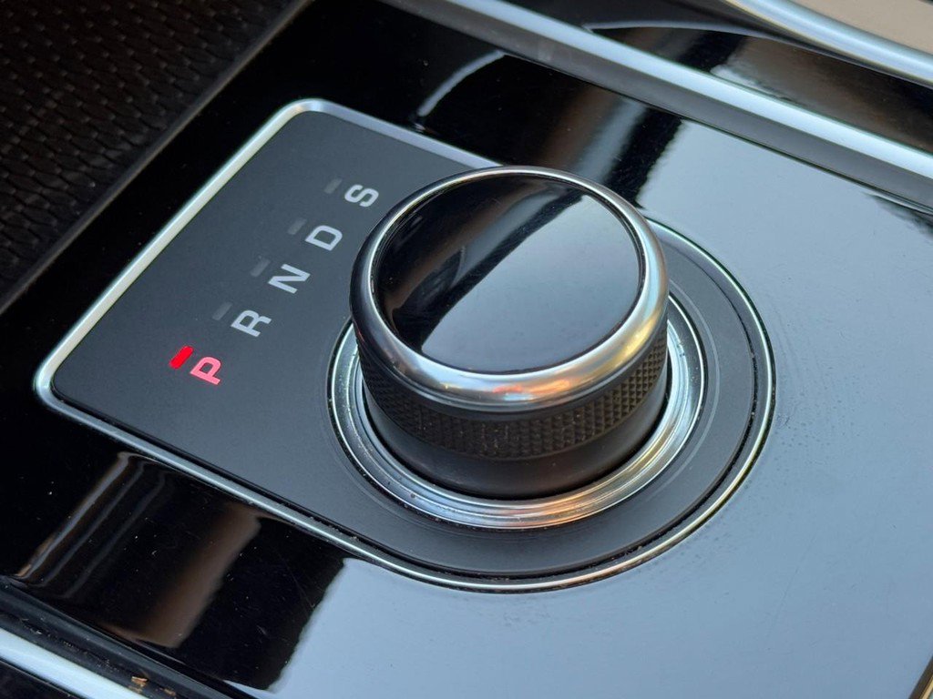 Used 2018 Jaguar XF Prestige image 20