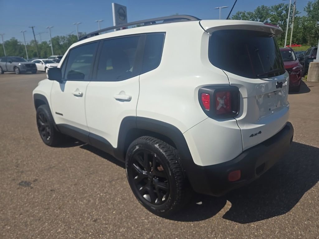 Used 2017 Jeep Renegade Altitude AWD/4WD image 5