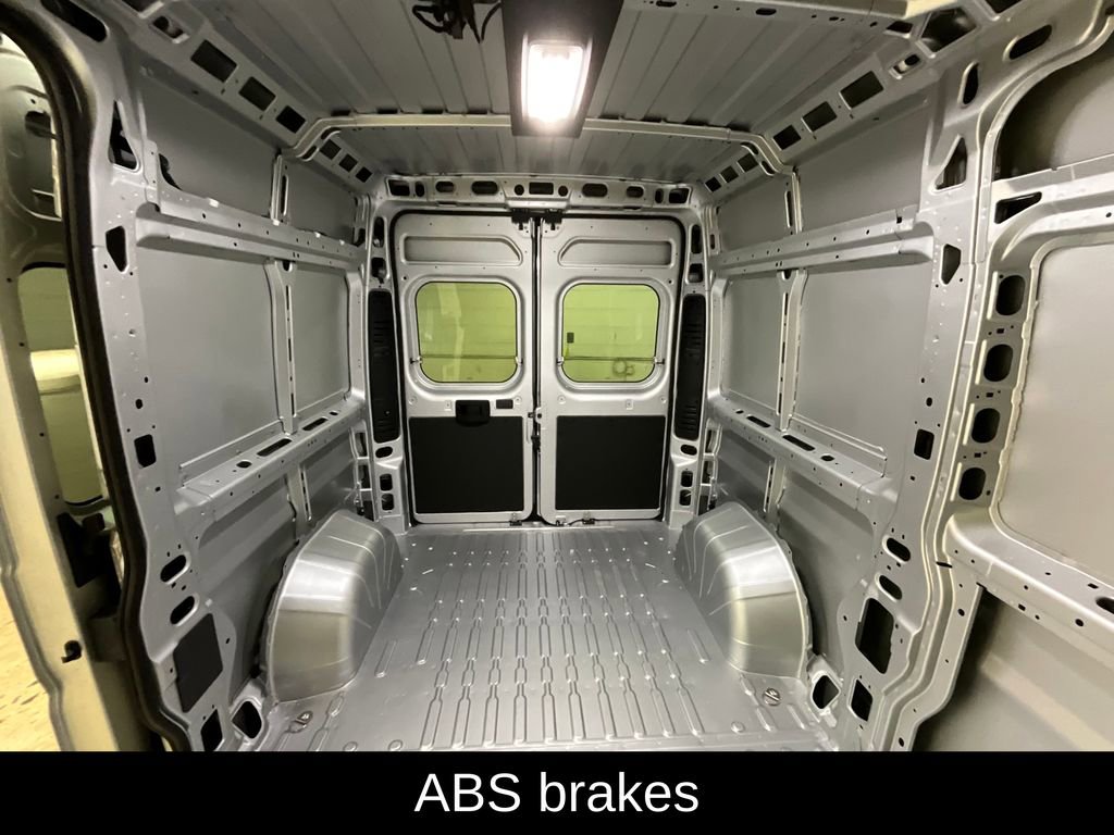 New 2025 RAM ProMaster 1500 w/ Quick Order Package 22G SLT image 5