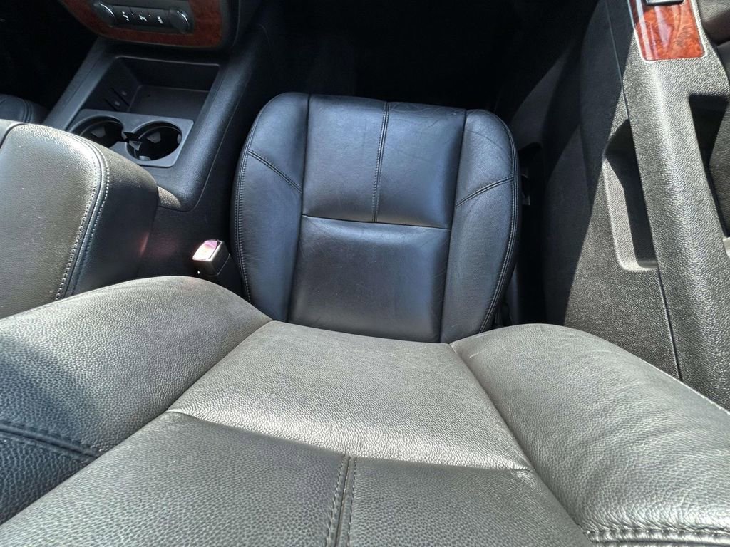 Used 2013 Chevrolet Avalanche LT w/ All-Star Edition RWD image 14