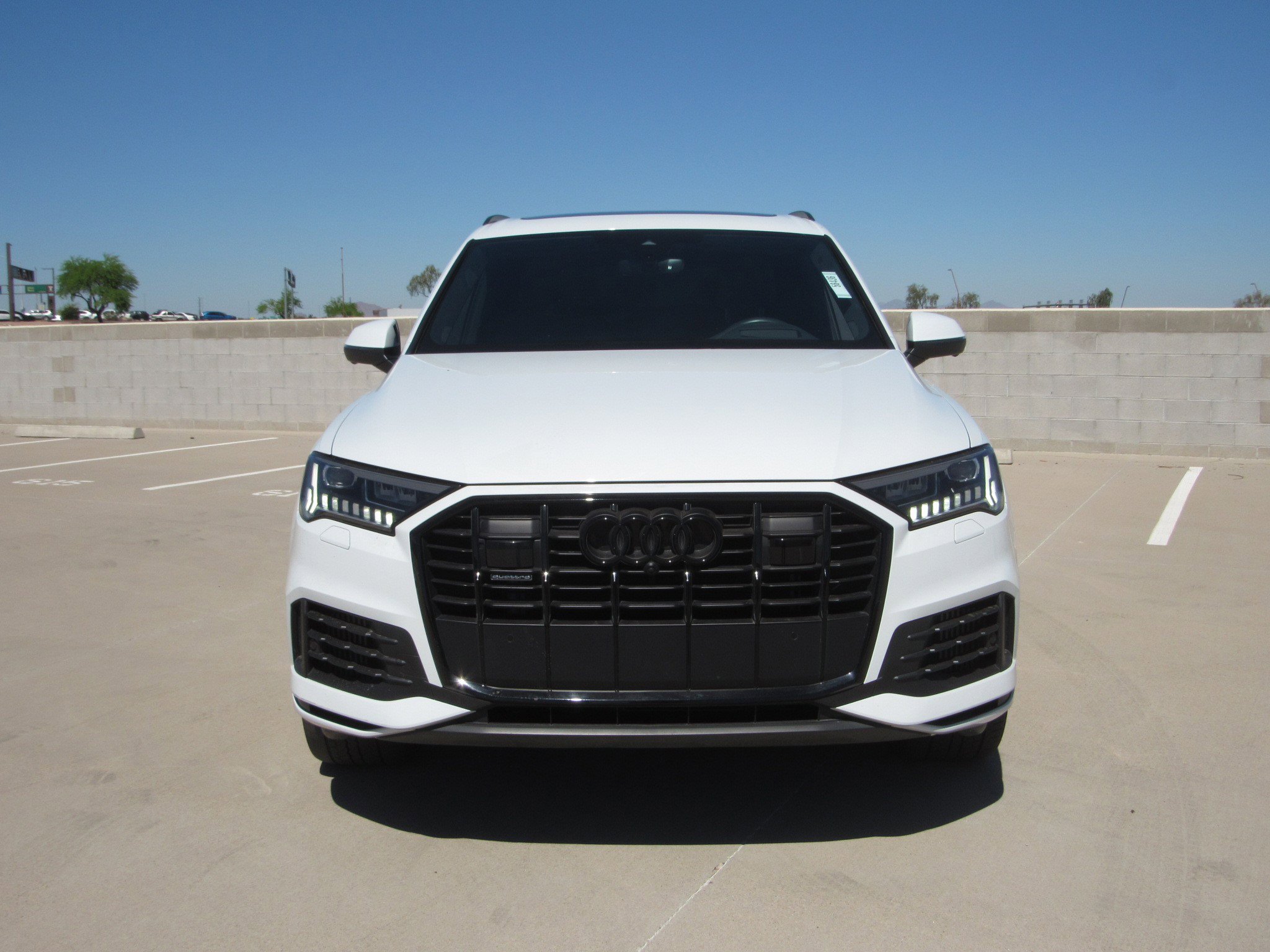 Used 2023 Audi Q7 3.0T Prestige image 3