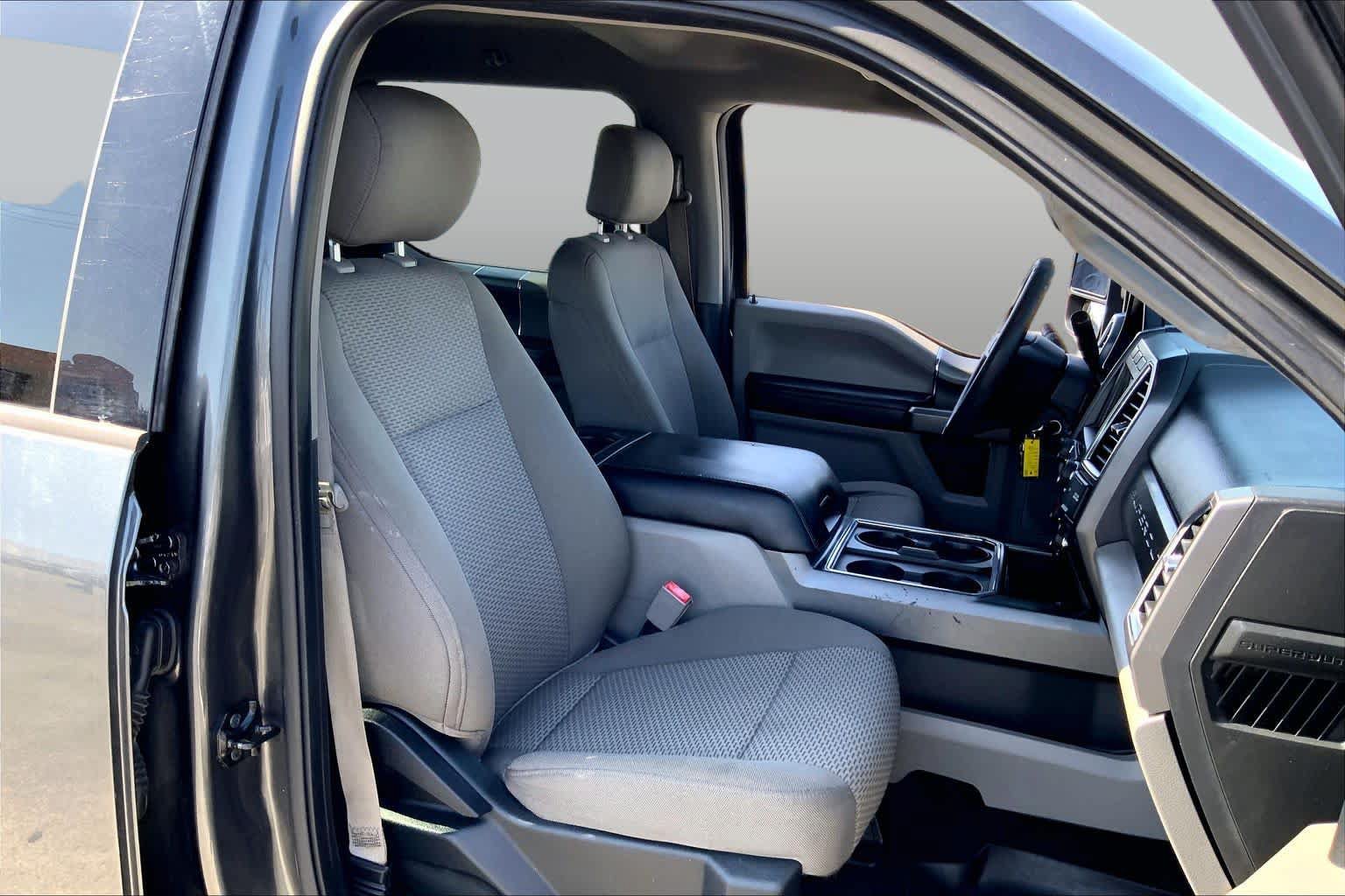 Used 2018 Ford F250 XLT w/ XLT Premium Package AWD/4WD image 9