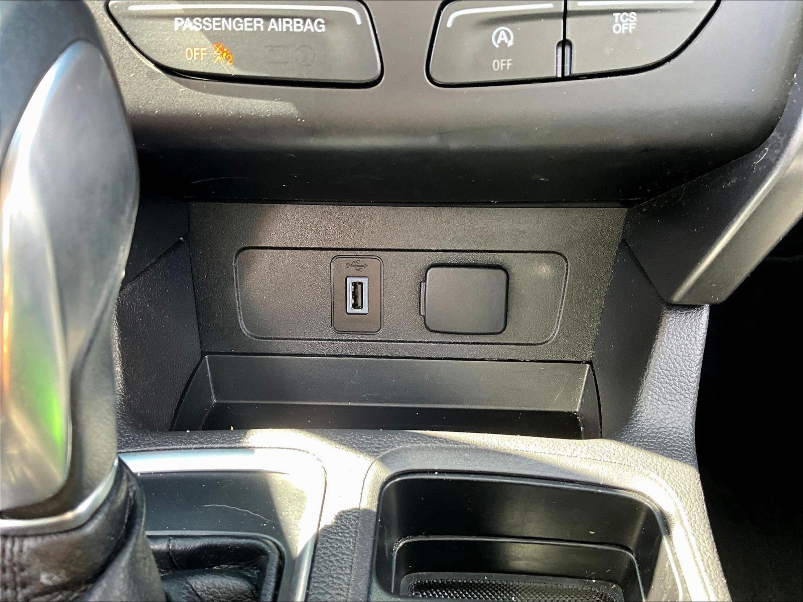 Used 2019 Ford Escape SEL AWD/4WD image 16