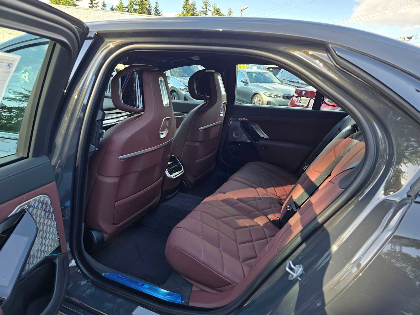 New 2025 BMW 750e xDrive 750e xDrive w/ Executive Package image 19