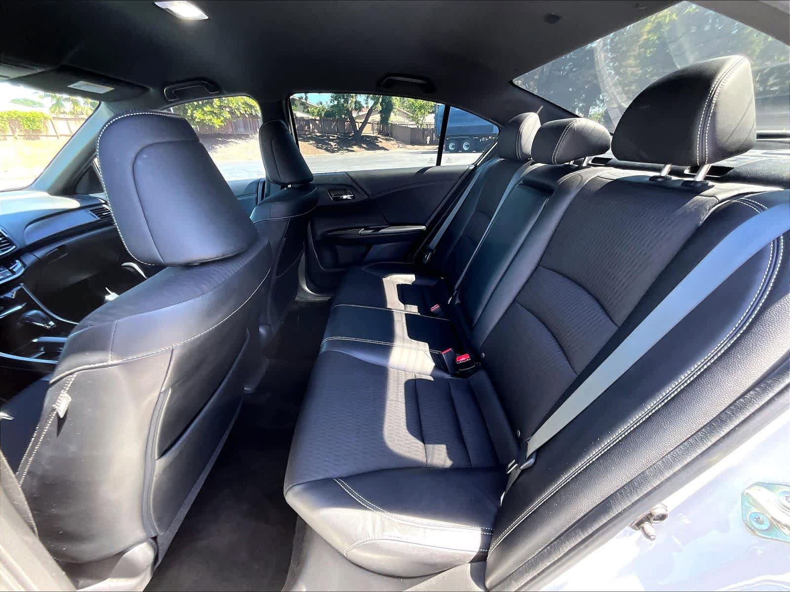 Used 2016 Honda Accord Sport image 28