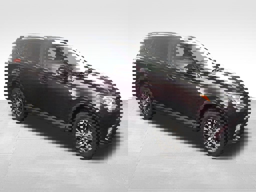 Used 2018 Toyota RAV4 XLE image 8