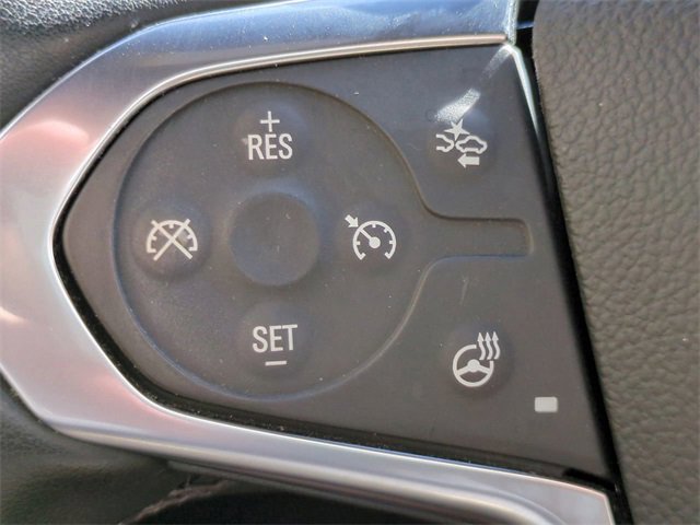 Used 2023 Chevrolet Traverse Premier image 31